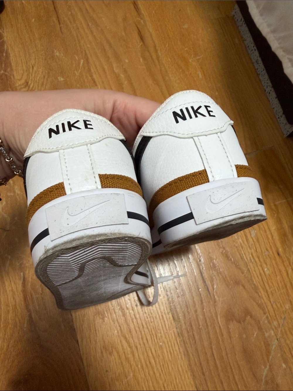 Nike Court White Low-Top Sneakers - Picture 10 of 11